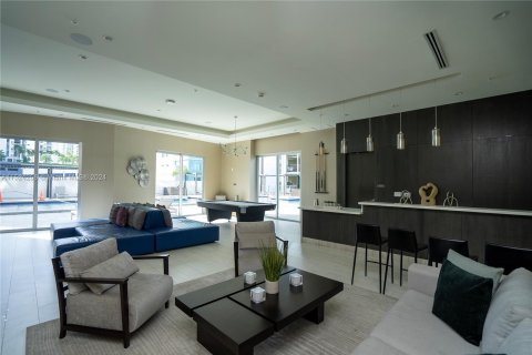 Condominio en venta en Miami, Florida, 3 dormitorios, 118.26 m2 № 990269 - foto 16