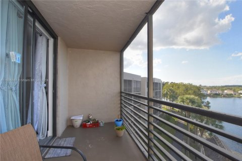 Condominio en venta en Pembroke Pines, Florida, 2 dormitorios, 94.85 m2 № 990221 - foto 8