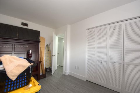 Condominio en venta en Pembroke Pines, Florida, 2 dormitorios, 94.85 m2 № 990221 - foto 22
