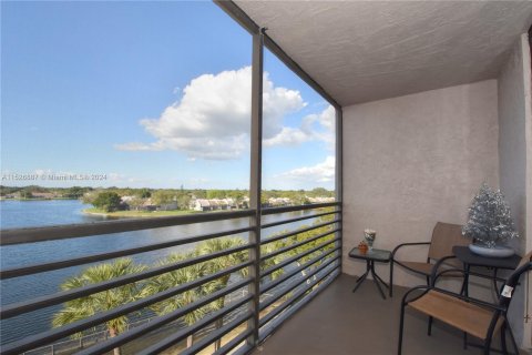 Condominio en venta en Pembroke Pines, Florida, 2 dormitorios, 94.85 m2 № 990221 - foto 7