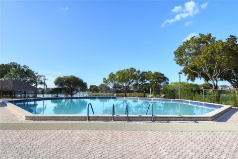 Condominio en venta en Pembroke Pines, Florida, 2 dormitorios, 94.85 m2 № 990221 - foto 24