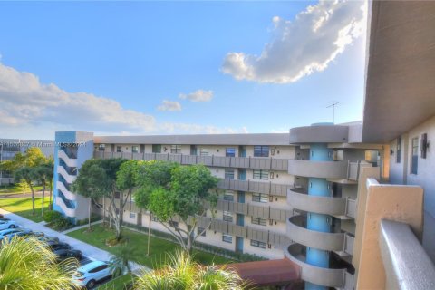 Condominio en venta en Pembroke Pines, Florida, 2 dormitorios, 94.85 m2 № 990221 - foto 3