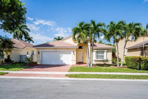 Villa ou maison à vendre à Pembroke Pines, Floride: 3 chambres, 155.98 m2 № 1391464 - photo 2