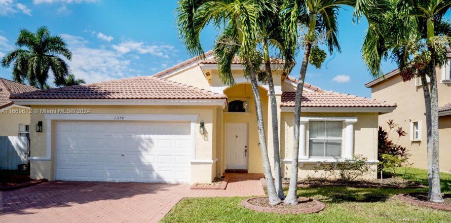 Villa ou maison à Pembroke Pines, Floride 3 chambres, 155.98 m2 № 1391464