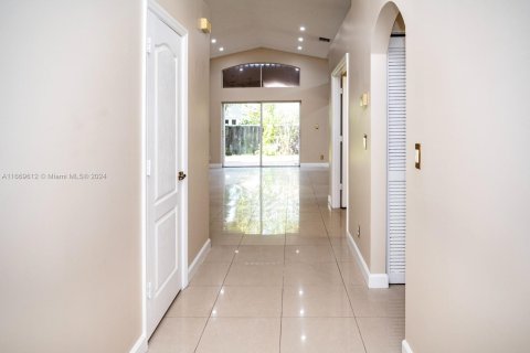 Villa ou maison à vendre à Pembroke Pines, Floride: 3 chambres, 155.98 m2 № 1391464 - photo 5