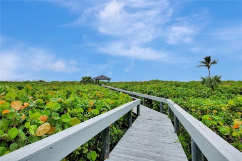 Copropriété à vendre à Hutchinson Island South, Floride: 2 chambres, 109.07 m2 № 1333255 - photo 4