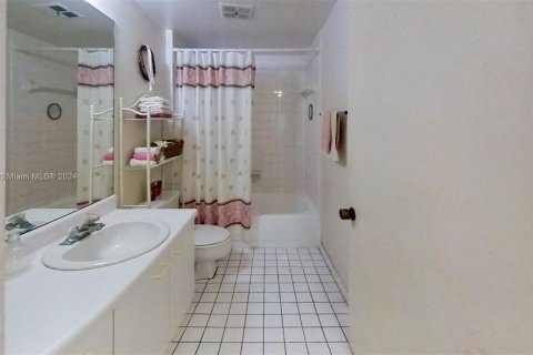 Condominio en venta en Miami, Florida, 1 dormitorio, 69.68 m2 № 1437087 - foto 9