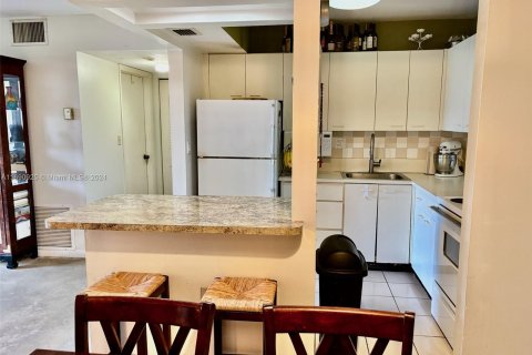 Condominio en venta en Miami, Florida, 1 dormitorio, 69.68 m2 № 1437087 - foto 8