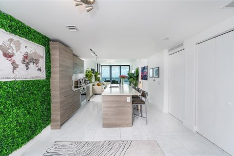 Condominio en venta en Miami, Florida, 2 dormitorios, 110.83 m2 № 1437033 - foto 4