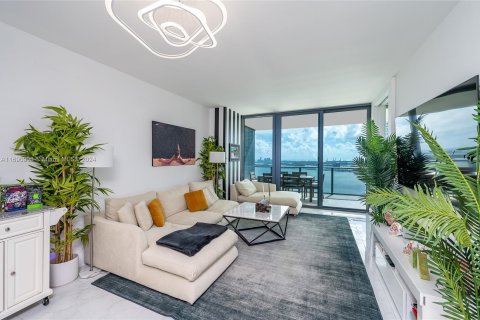 Condominio en venta en Miami, Florida, 2 dormitorios, 110.83 m2 № 1437033 - foto 3