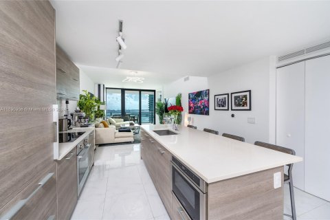 Condominio en venta en Miami, Florida, 2 dormitorios, 110.83 m2 № 1437033 - foto 5