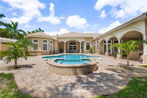 Casa en venta en Coral Springs, Florida, 5 dormitorios, 580.27 m2 № 1235368 - foto 7