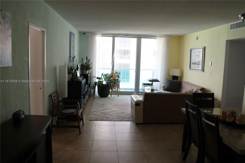 Condominio en venta en Hollywood, Florida, 2 dormitorios, 126.16 m2 № 1235412 - foto 7