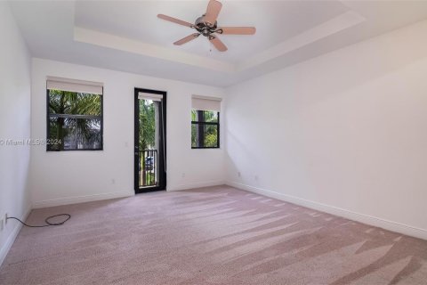 Townhouse in Doral, Florida 3 bedrooms, 226.5 sq.m. № 1404241 - photo 14