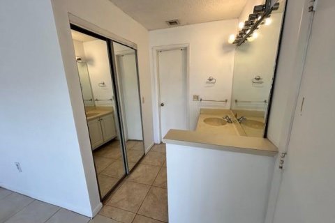 Condominio en venta en Miramar, Florida, 1 dormitorio, 88.26 m2 № 1117852 - foto 7