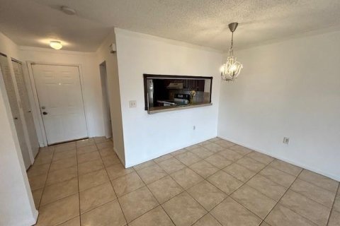 Condominio en venta en Miramar, Florida, 1 dormitorio, 88.26 m2 № 1117852 - foto 17
