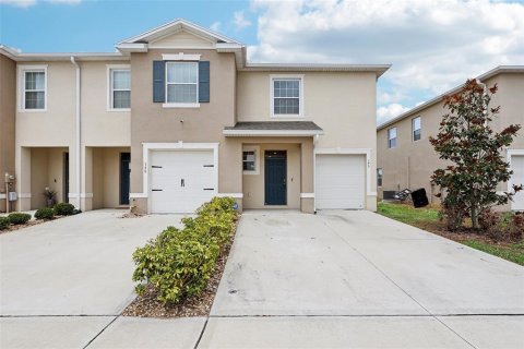 Townhouse in Davenport, Florida 3 bedrooms, 163.04 sq.m. № 1250794 - photo 1