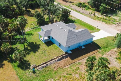 Villa ou maison à vendre à Port Charlotte, Floride: 3 chambres, 142.51 m2 № 1367492 - photo 2