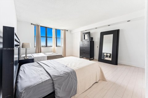 Copropriété à louer à Miami, Floride: 2 chambres, 181.16 m2 № 1367449 - photo 20