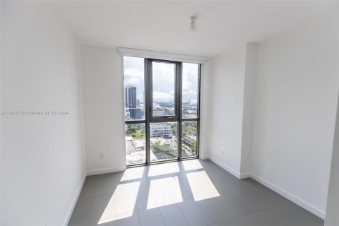 Condo in Miami, Florida, 2 bedrooms  № 1365477 - photo 17