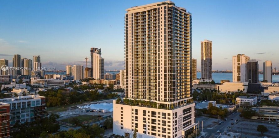 Condo à Miami, Floride, 2 chambres  № 1365477