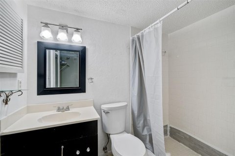 Condo in Bradenton, Florida, 2 bedrooms  № 1384867 - photo 28