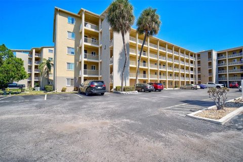 Condo in Bradenton, Florida, 2 bedrooms  № 1384867 - photo 2