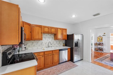 Casa en venta en Tampa, Florida, 2 dormitorios, 115.76 m2 № 1394082 - foto 17