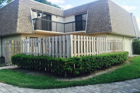 Adosado en venta en North Lauderdale, Florida, 2 dormitorios, 142.14 m2 № 1386011 - foto 1