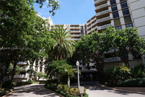 Condo in Key Biscayne, Florida, 2 bedrooms  № 1386010 - photo 1