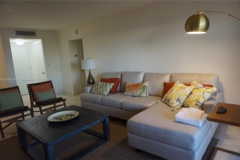 Condo in Key Biscayne, Florida, 2 bedrooms  № 1386010 - photo 5