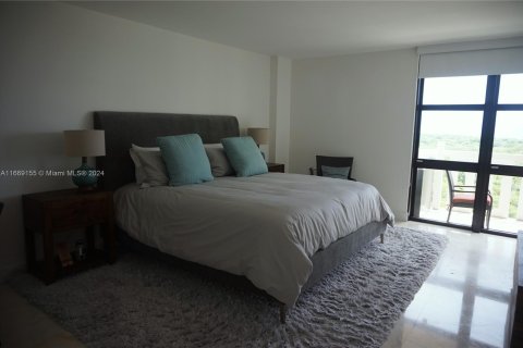 Condo in Key Biscayne, Florida, 2 bedrooms  № 1386010 - photo 17