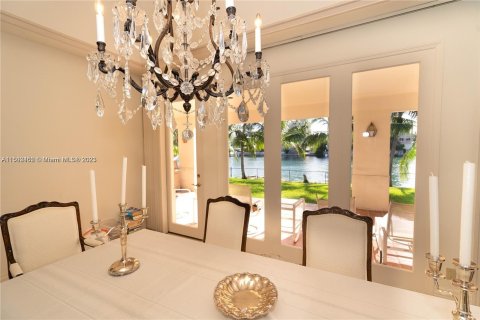 Casa en venta en Bal Harbour, Florida, 4 dormitorios, 547.57 m2 № 909726 - foto 18