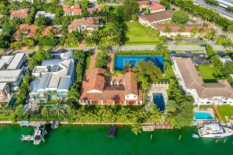 Villa ou maison à vendre à Bal Harbour, Floride: 4 chambres, 547.57 m2 № 909726 - photo 10