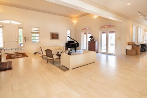Villa ou maison à vendre à Bal Harbour, Floride: 4 chambres, 547.57 m2 № 909726 - photo 12