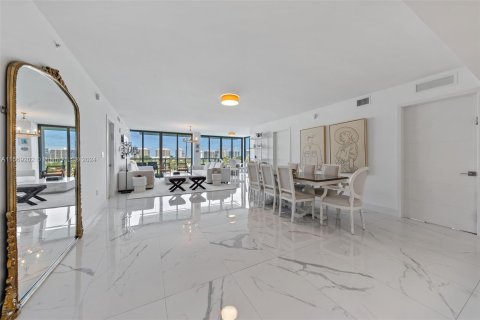 Condominio en venta en Bay Harbor Islands, Florida, 3 dormitorios, 194.07 m2 № 1128288 - foto 25