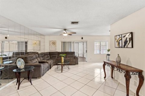 Villa ou maison à vendre à Tamarac, Floride: 3 chambres, 133.31 m2 № 1101091 - photo 13