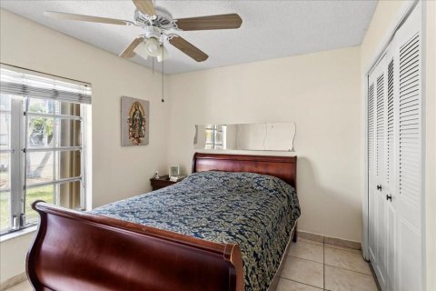 House in Tamarac, Florida 3 bedrooms, 133.31 sq.m. № 1101091 - photo 11