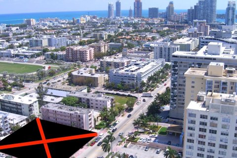 Terrain à vendre à Miami Beach, Floride: 151.8 m2 № 4645 - photo 4