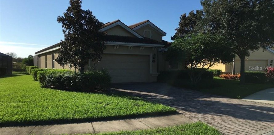 House in Bradenton, Florida 3 bedrooms, 192.68 sq.m. № 212700