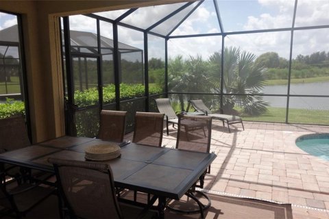 House in Bradenton, Florida 3 bedrooms, 192.68 sq.m. № 212700 - photo 15