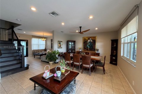 Casa en venta en Weston, Florida, 5 dormitorios, 248.23 m2 № 1100455 - foto 3