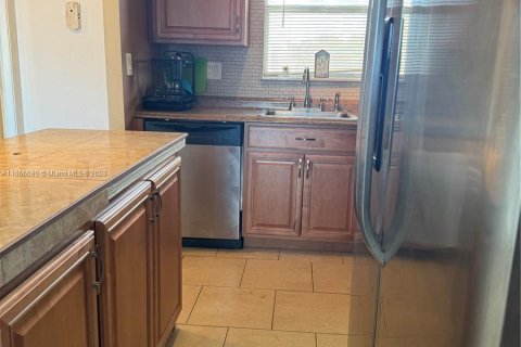 Condo in Sunrise, Florida, 2 bedrooms  № 1380196 - photo 5