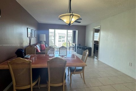 Condo in Sunrise, Florida, 2 bedrooms  № 1380196 - photo 9