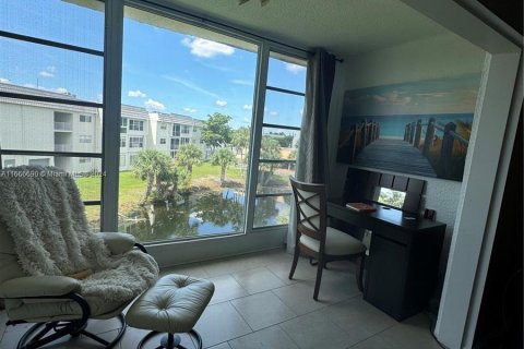 Condo in Sunrise, Florida, 2 bedrooms  № 1380196 - photo 10