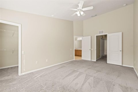 Townhouse in Brandon, Florida 3 bedrooms, 159.61 sq.m. № 1371018 - photo 20