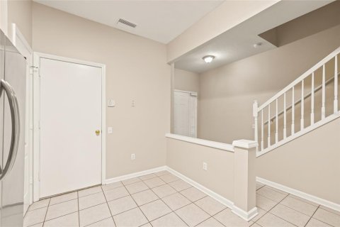 Townhouse in Brandon, Florida 3 bedrooms, 159.61 sq.m. № 1371018 - photo 6