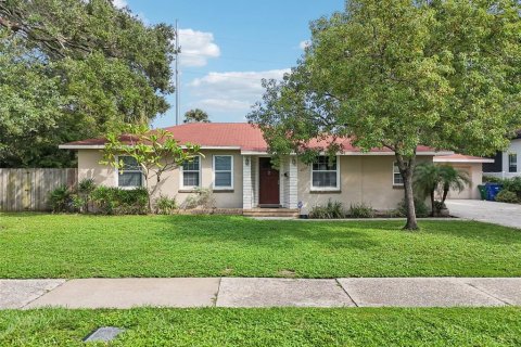 Villa ou maison à vendre à Tampa, Floride: 4 chambres, 125.7 m2 № 1392946 - photo 1