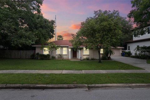 Villa ou maison à vendre à Tampa, Floride: 4 chambres, 125.7 m2 № 1392946 - photo 6