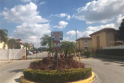Condominio en venta en Orlando, Florida, 2 dormitorios, 65.03 m2 № 877468 - foto 12